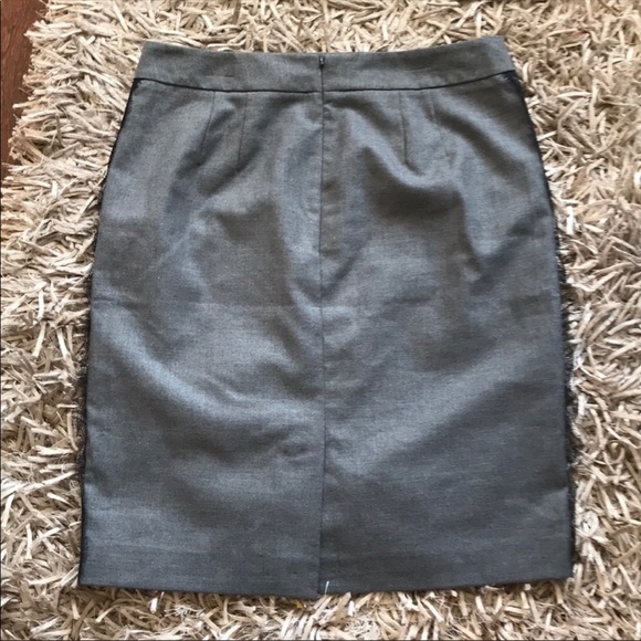 Ann Taylor Loft gray skirt with lace detail Sz 4 - Picture 2 of 4